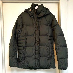 Patagonia Womens Down Jacket Medium  Dark Green- Used Condition!